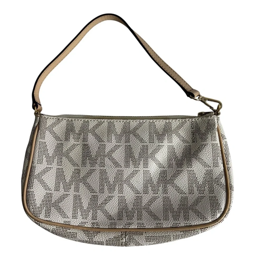 Michael Michael Kors Women’s Jet Set Monogram Handbag Tan & Brown Flaws/Wear